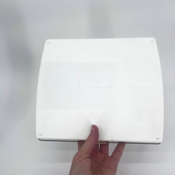 Wilton 10 Piece Fondant & Gum Paste Tool Set w/ Case Cake Decorating Sculpting - Picture 8 of 9